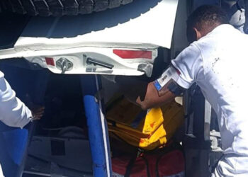 Ambulancia del 911 sufre accidente en Barahona