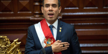 Congreso de Perú destituye al presidente interino José Jerí