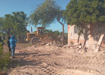 Desalojan viviendas en parcela de Enriquillo, en Pedernales