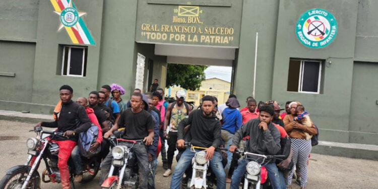 Detienen 37 haitianos sin papeles en Dajabón