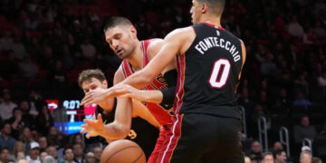 Karnišovas inicia reconstrucción de los Bulls con traspasos clave