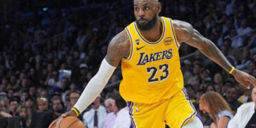 LeBron James lidera triunfo de Lakers ante Warriors