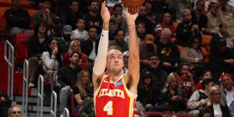 Los Lakers cambian a Gabe Vincent por Luke Kennard
