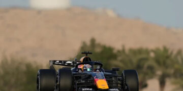 Norris lidera pruebas en Bahréin y Verstappen acecha