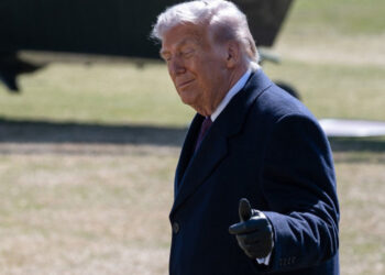 Trump evalúa "toma de control amistosa" de Cuba