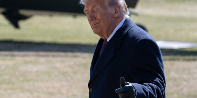 Trump evalúa "toma de control amistosa" de Cuba