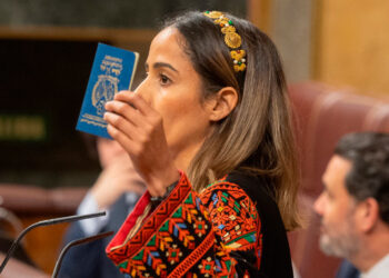 Australia prohíbe entrada a iraníes por seis meses