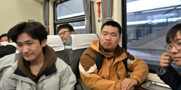 China y Corea del Norte reanudan tren tras seis años