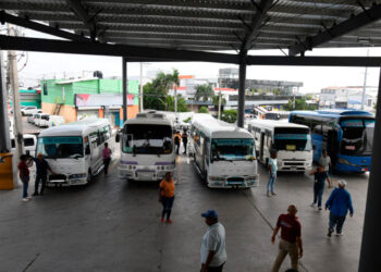 Conatra pide congelar combustibles para transporte