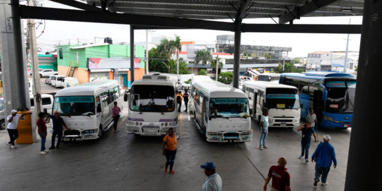 Conatra pide congelar combustibles para transporte