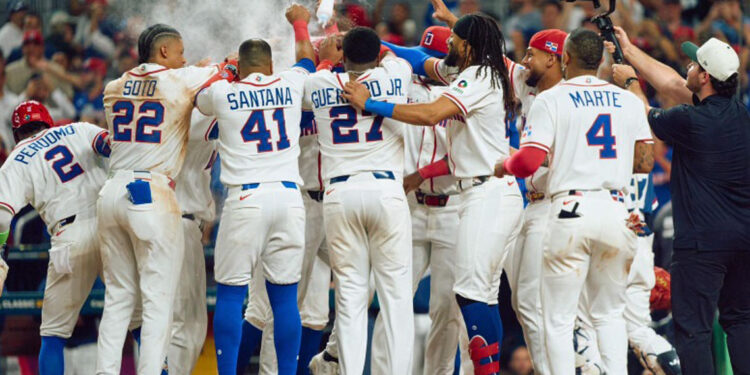 Dominicana vs Estados Unidos en semifinal del Clásico