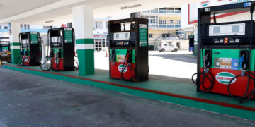 Estados Unidos permite petrolero ruso a Cuba