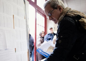 Franceses eligen alcaldes en comicios con 49 millones
