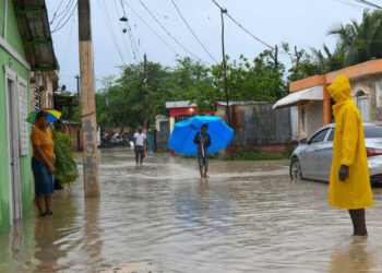 Gran Santo Domingo y San Cristóbal en alerta por vaguada