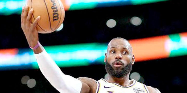 LeBron James rompe récord de partidos en la NBA