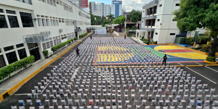 MP acusa implicados por 9.8 toneladas de cocaína en Caucedo