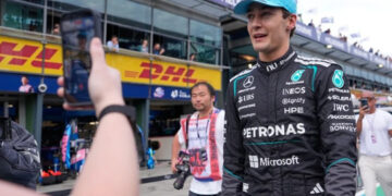 Mercedes logra doblete en clasificación del GP de Australia