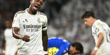 Real Madrid cae y se aleja del Barcelona