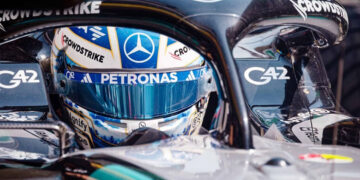 Russell logra pole esprint y lidera doblete de Mercedes