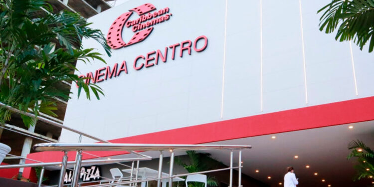 Tiroteo en Cinema Centro deja un muerto