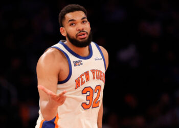 Towns lidera Knicks y Doncic evita sanción