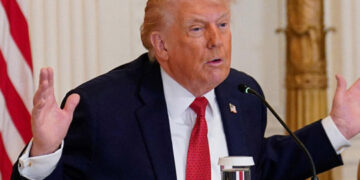 Trump dice que ataque a Irán podría durar más
