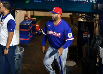 Albert Pujols asume operaciones en Estrellas Orientales