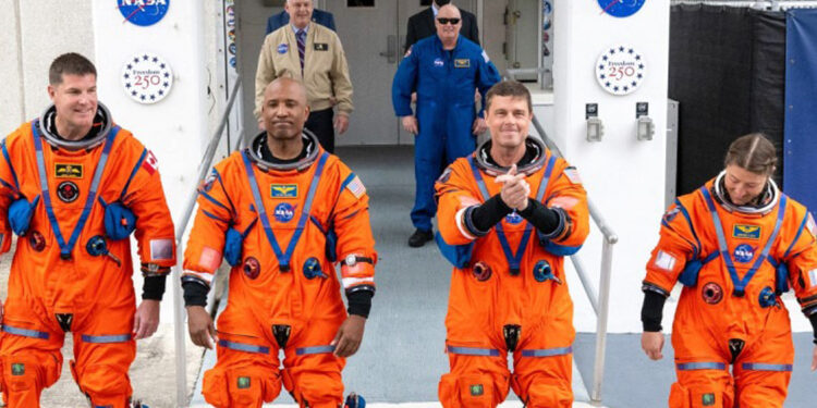 Astronautas prueban Orión en misión Artemis II