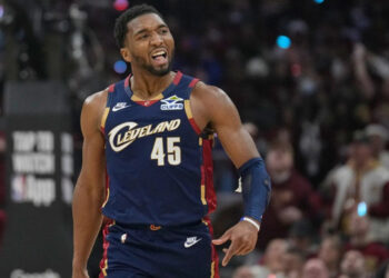 Cavaliers toman ventaja 2-0 ante Toronto