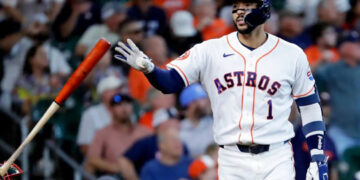 Correa impulsa triunfo de Astros sobre Red Sox