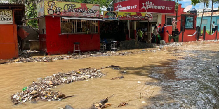 Desbordamiento del Yaque del Norte pone en alerta Castañuelas