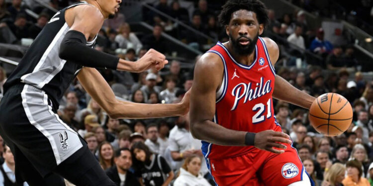 Embiid será operado de apendicitis sin fecha