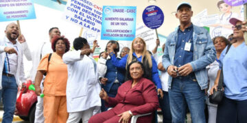 Enfermeras realizan plantón nacional por reivindicaciones