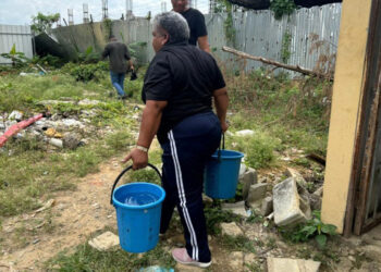 Falta de agua afecta politécnico en Los Girasoles