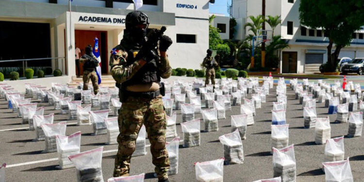 Incautan 1.6 toneladas de cocaína en Pedernales