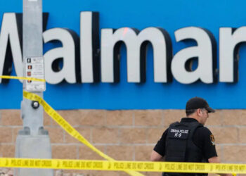 Policía abate mujer tras ataque a niño en Nebraska
