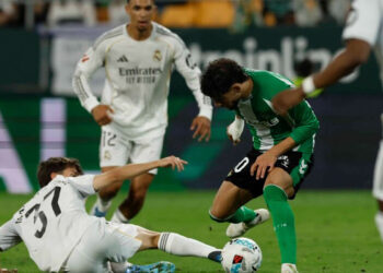 Real Madrid empata ante Betis y Mbappé sale lesionado