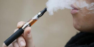 Reino Unido prohíbe venta de cigarrillos a nacidos desde 2009
