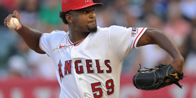 Soriano domina y Angelinos vencen a Toronto