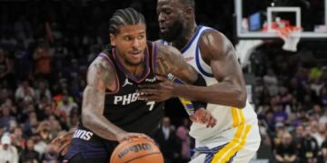 Suns eliminan a Warriors con 36 puntos de Green