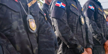 Abinader asciende a 634 agentes de la DNCD