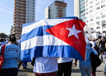 Cuba responde a amenaza de Trump con respaldo internacional