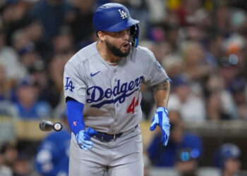 Dodgers vencen 5-4 a Padres en el noveno