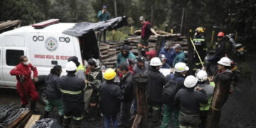 Explosión en mina deja 12 atrapados en Colombia