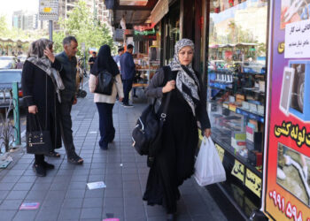 Irán acusa a Estados Unidos de romper el alto al fuego