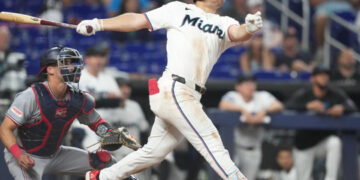Marlins remontan con jonrón decisivo de Marsee