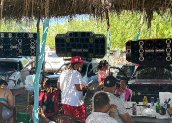 Más de 70 mil dominicanos sufren problemas auditivos