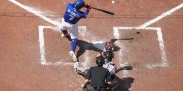 Okamoto da triunfo a Azulejos sobre Marlins