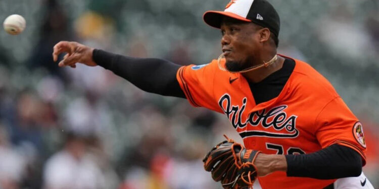 Orioles blanquean a Yankees y ganan la serie
