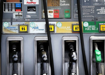 Sube interés por vehículos eléctricos en EE.UU.